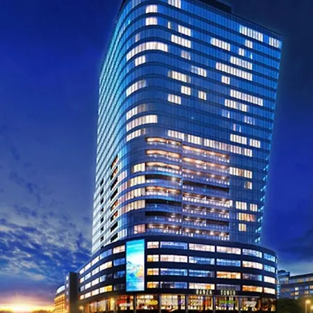 Hanza Tower 23 Pool & Jacussi Appartement
